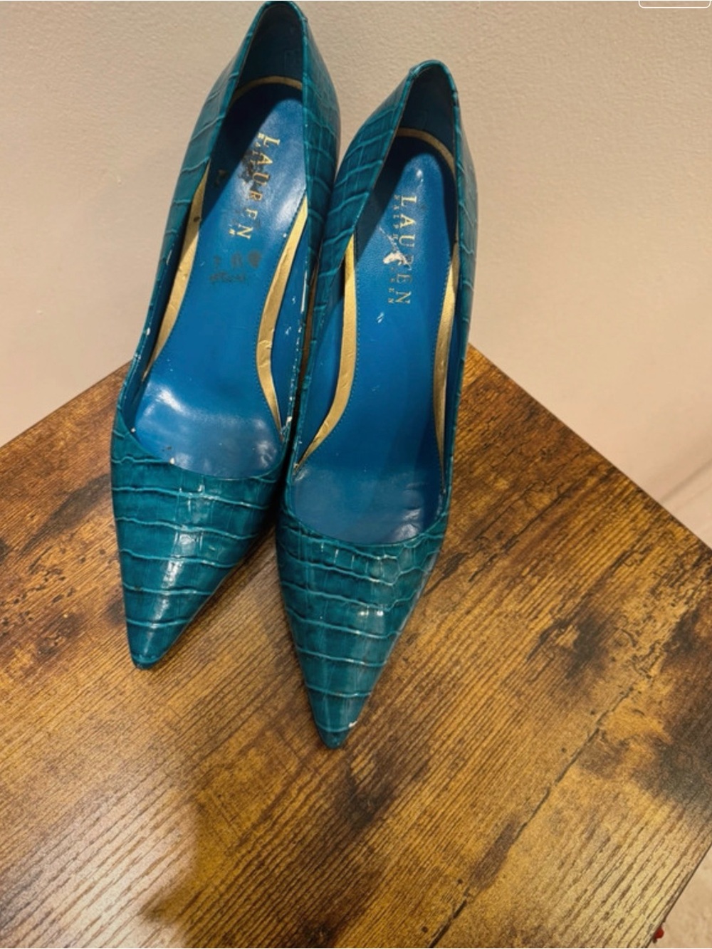 Ralph Lauren Teal Embossed Crocodile Pumps Size 9